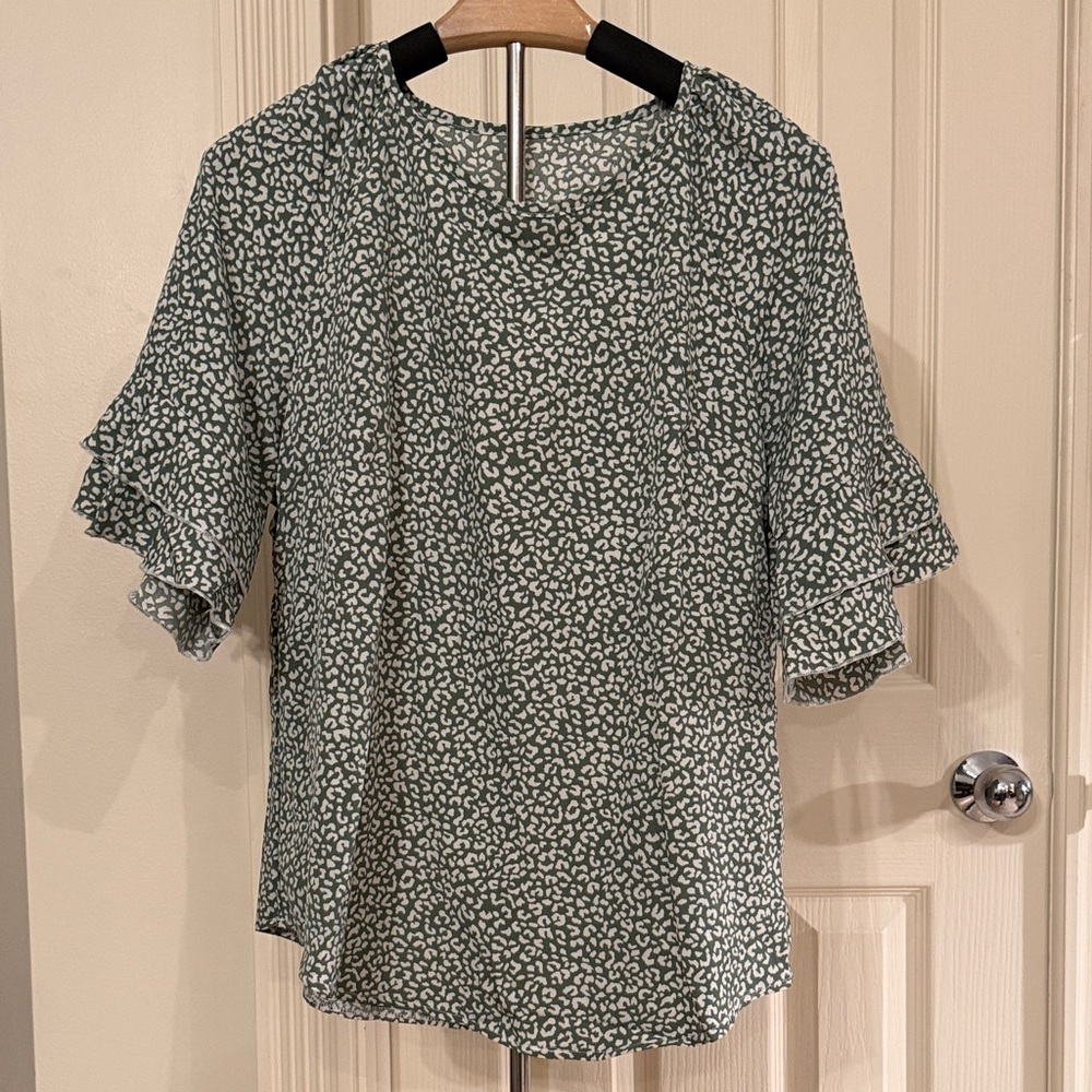 SHEIN Green and White Ruffle Sleeve Blouse